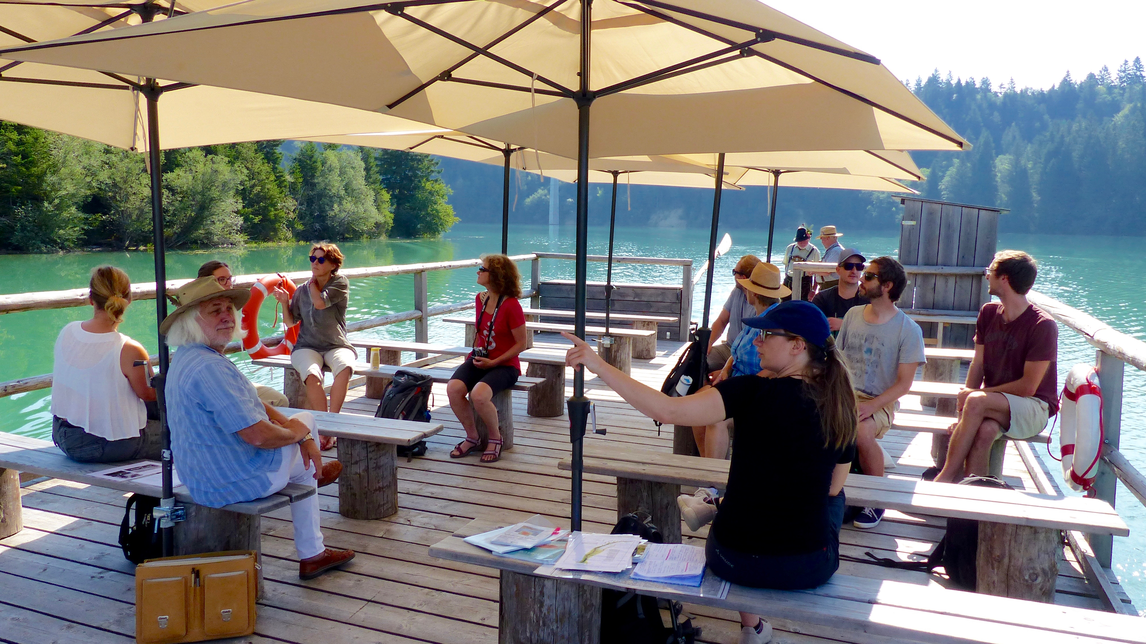 Flossfahrt mit den Fördermittelgebern und dem WWF Koordinationsteam des Hotspot Projektes Alpenflusslandschaften thumb